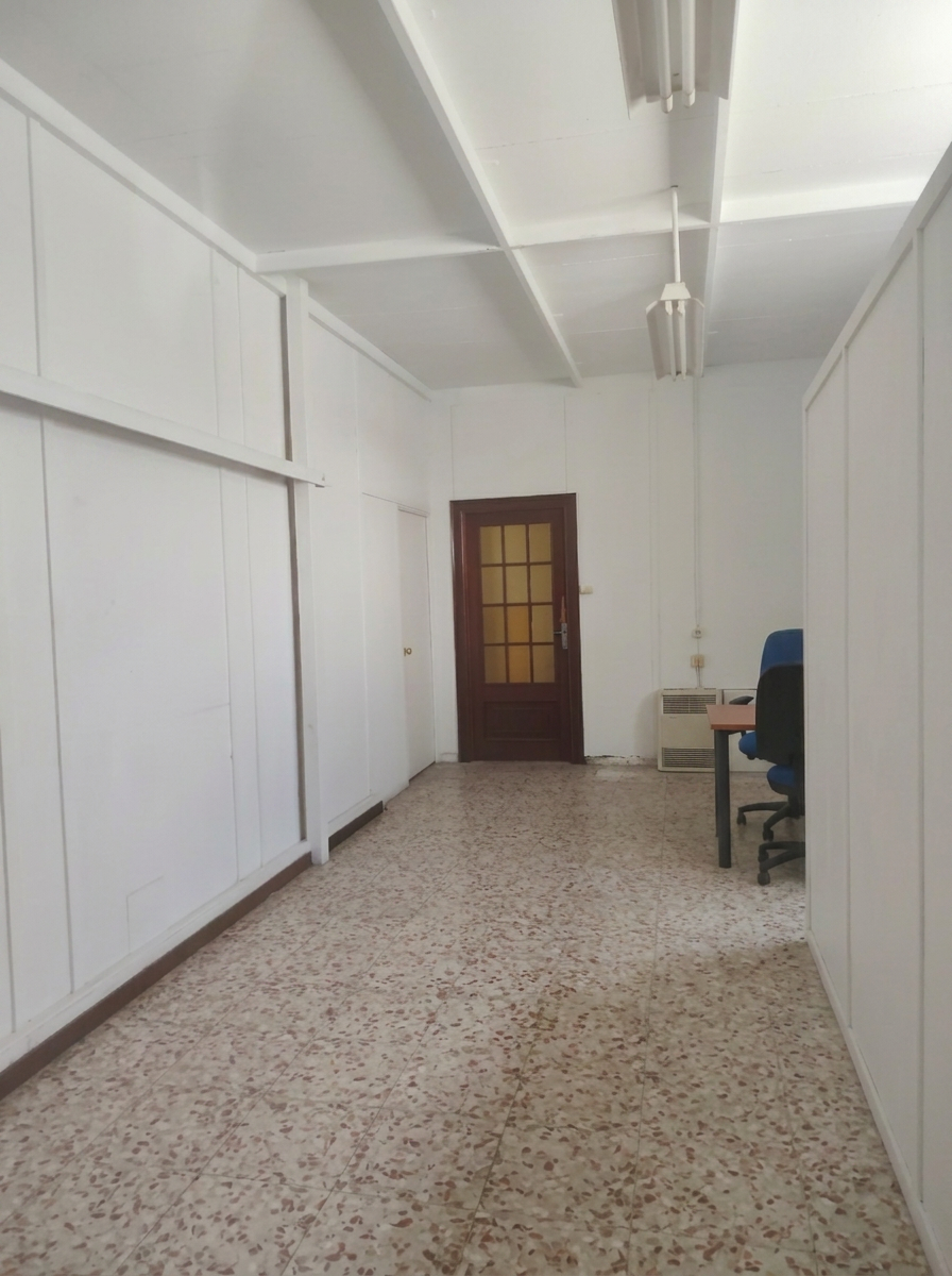Opción C2 · Tu oficina, almacén y garaje en un solo lugar 4